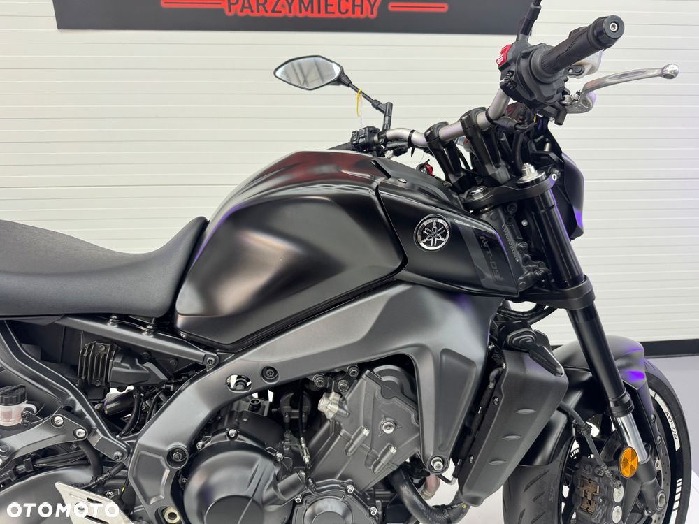 Yamaha MT - 27