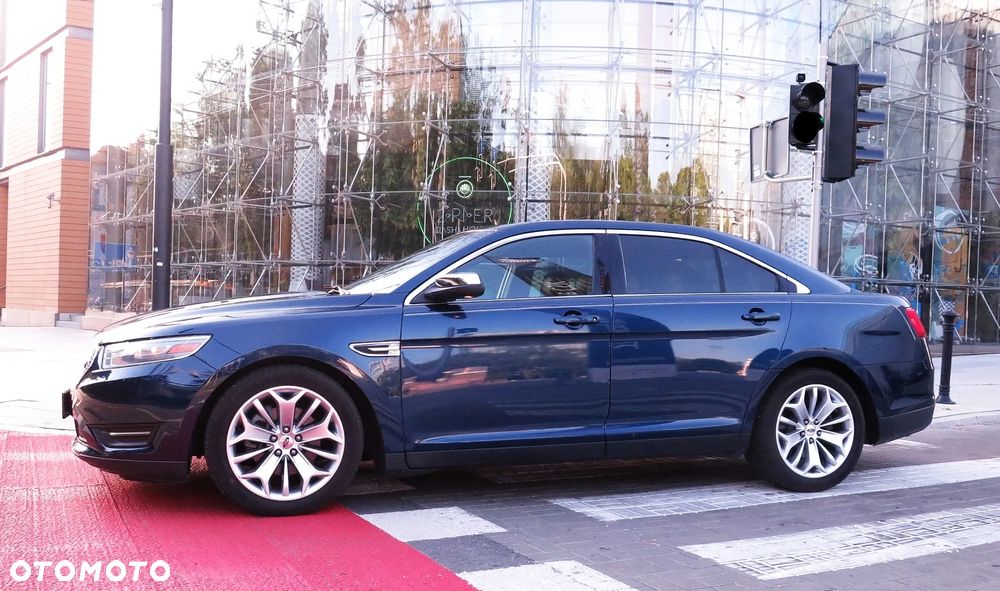 Ford Taurus - 2