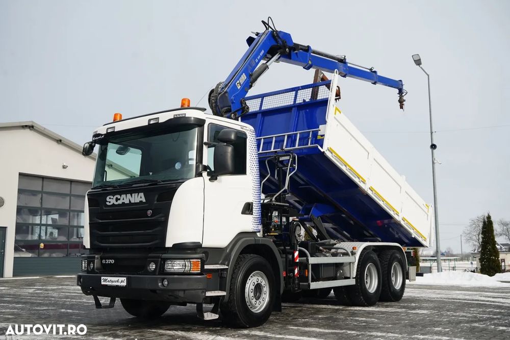 Scania G 370 / 6x4 / BASCULĂ SPATE + HIAB 144E S-3 HDS / RADIOCOMANDĂ / ROTATOARE / FURCĂ PENTRU PALEȚI / EURO 6 / - 1