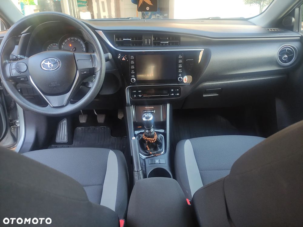 Toyota Auris 1.33 VVT-i Active - 11