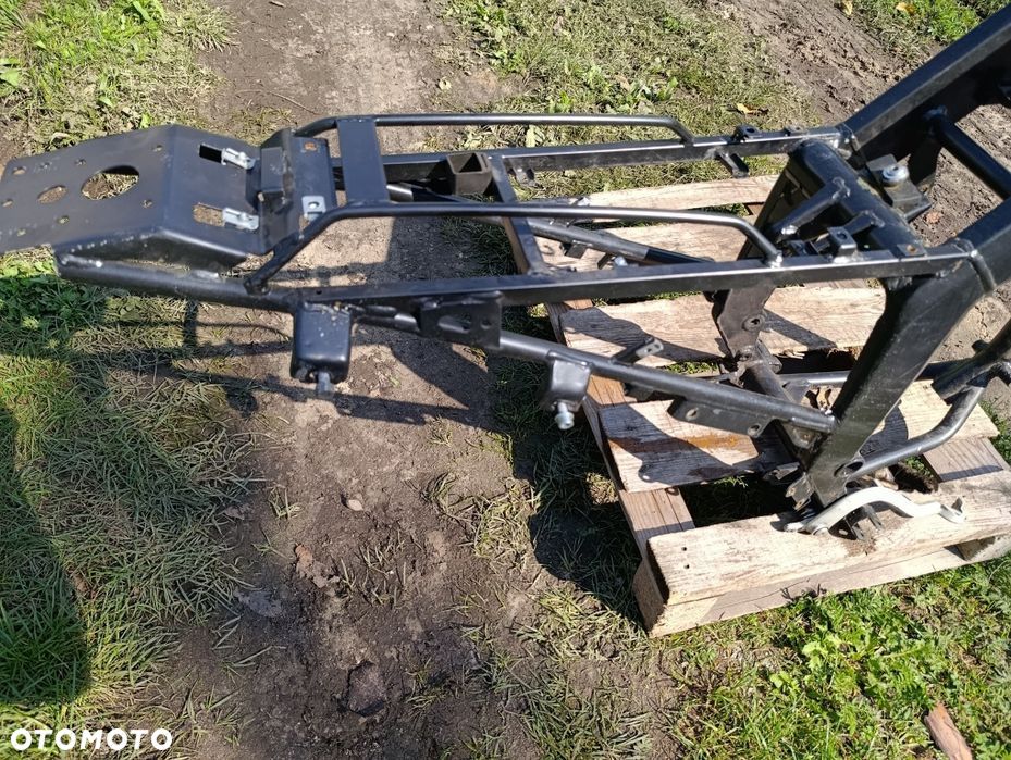 Rama z dokumentami Malaguti xtm 125 Aprilia SX papiery papierami A4 - 7