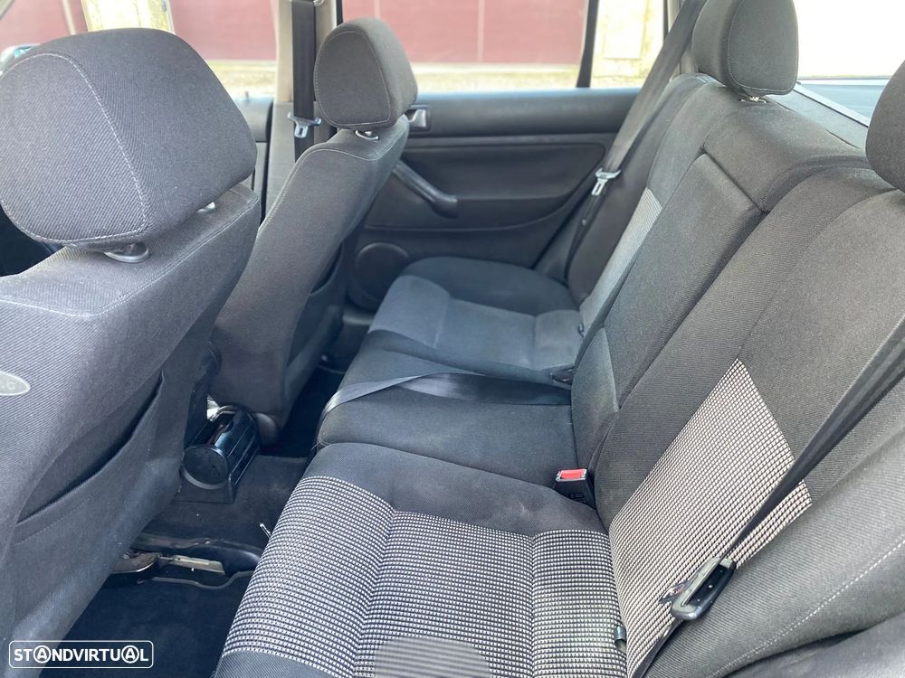 VW Golf Variant 1.9 TDi Highline - 10