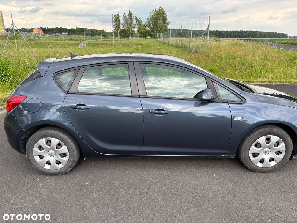 Opel Astra 1.6 Cosmo - 4