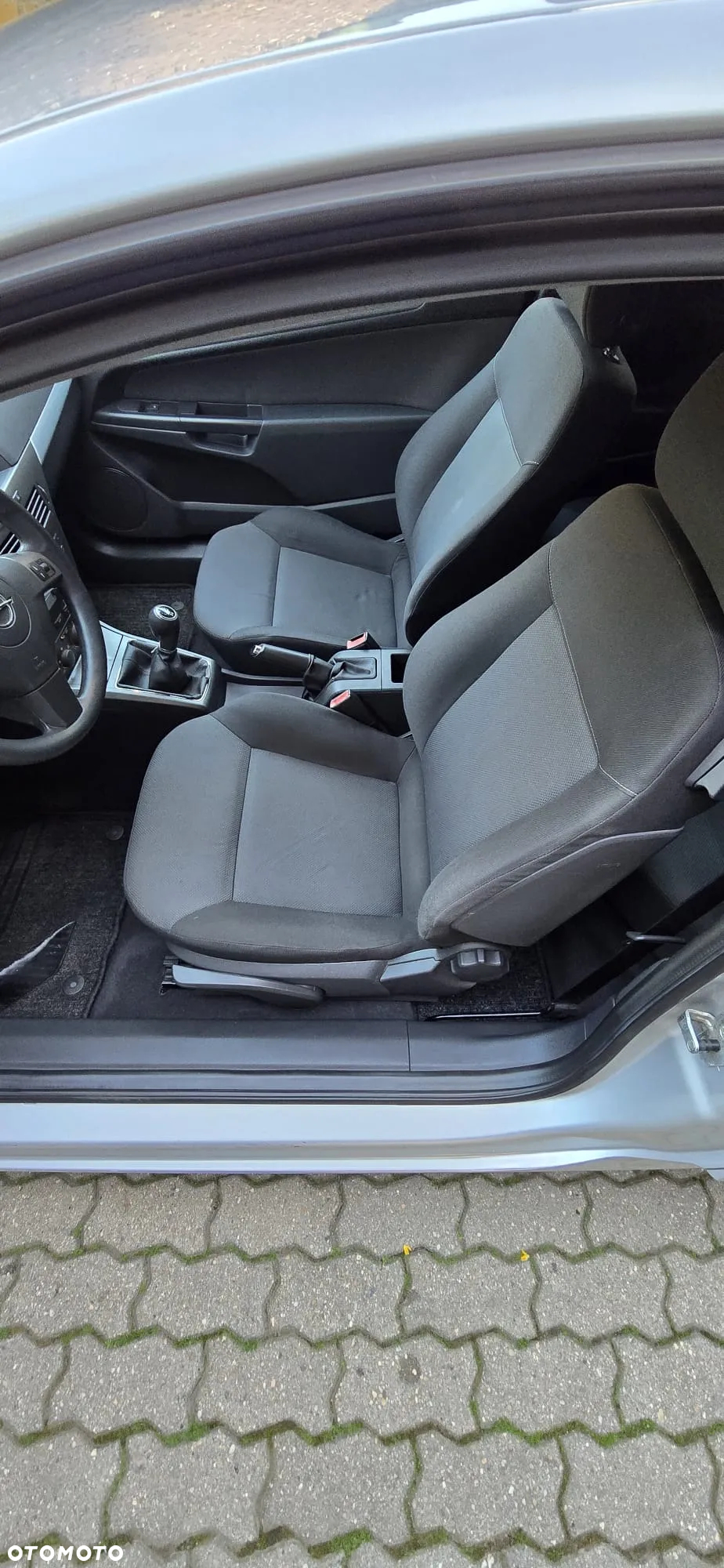 Opel Astra III GTC 1.6 Cosmo - 31