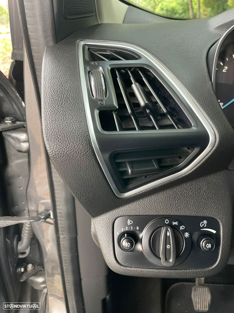 Ford Kuga 2.0 TDCi Titanium - 21