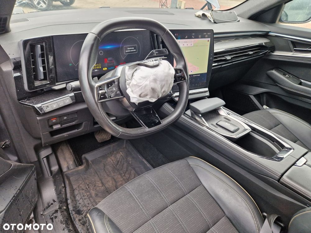 Renault Austral 1.3 TCe mHEV Iconic - 14