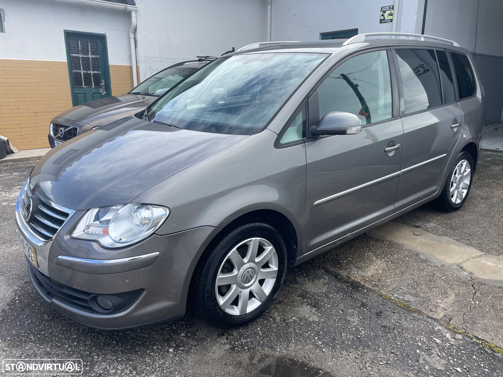 VW Touran - 1