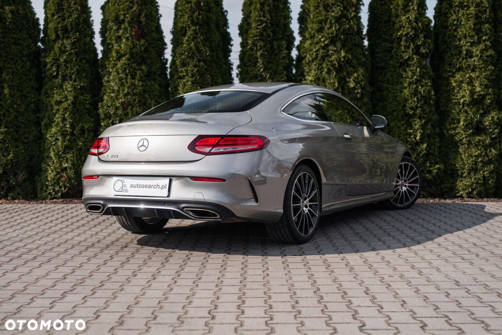Mercedes-Benz Klasa C 300 9G-TRONIC - 5