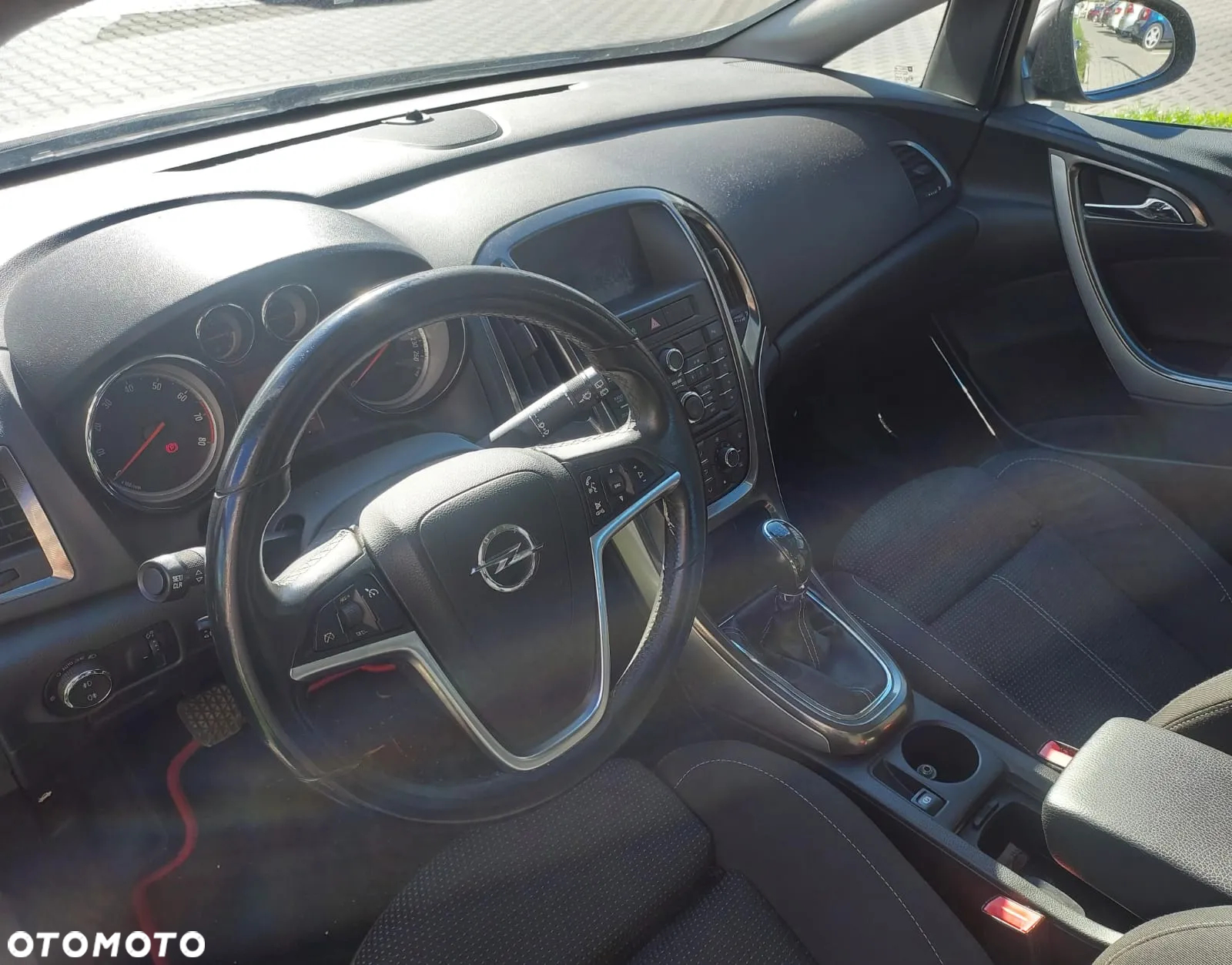 Opel Astra 1.6 Turbo Cosmo - 3