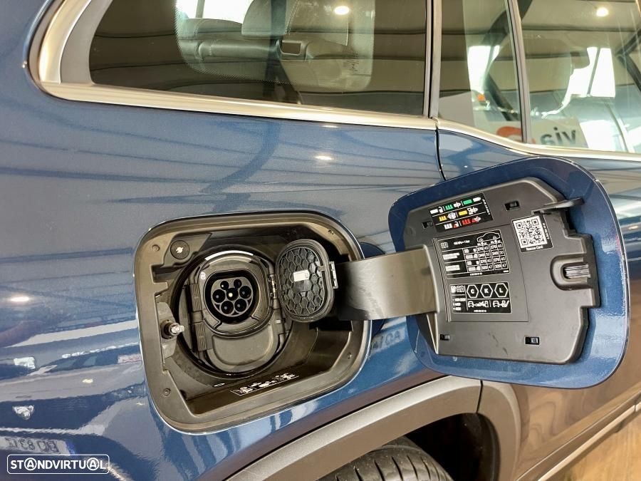 Mercedes-Benz EQB 300 4Matic Progressive - 8