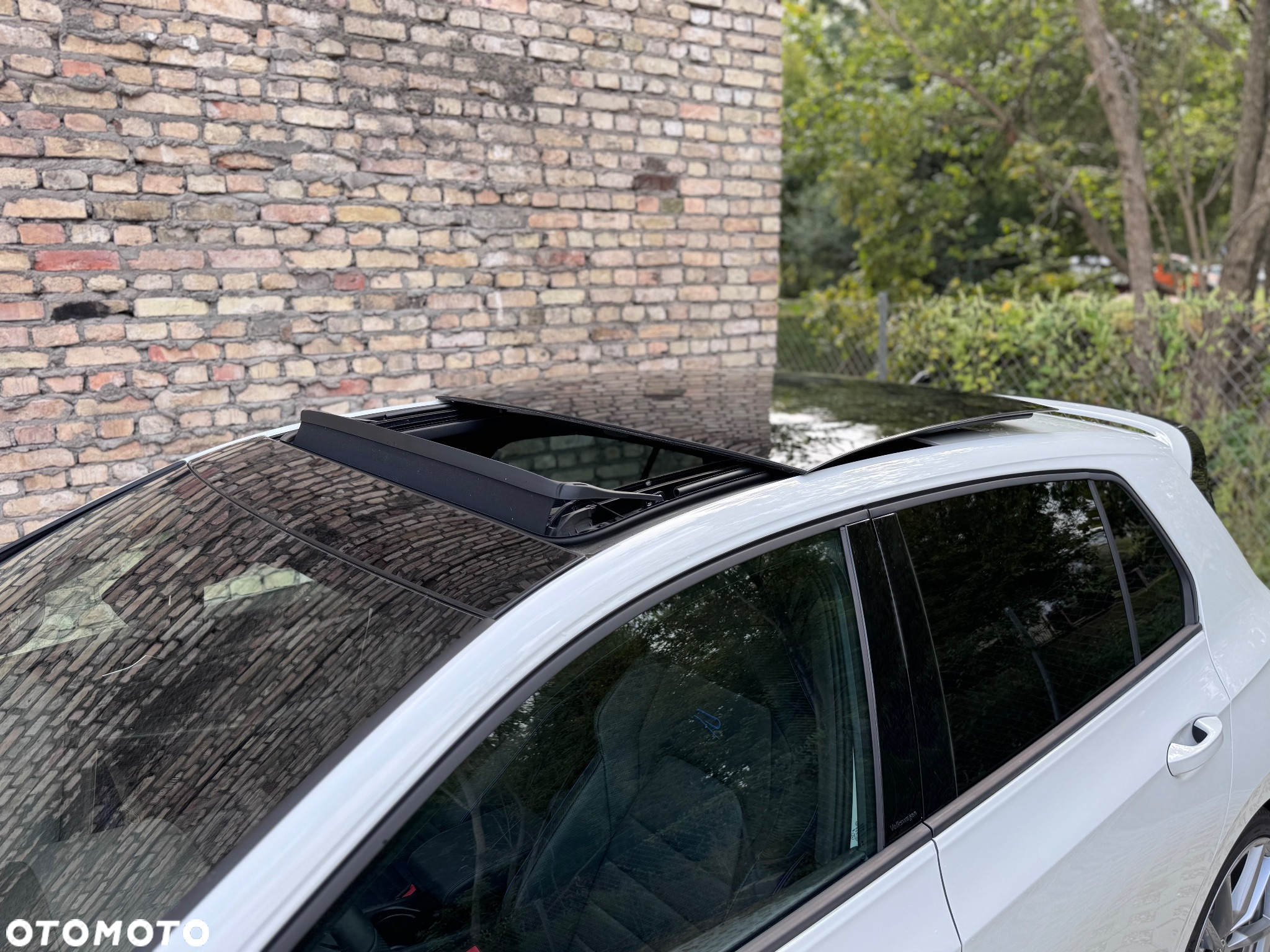 Volkswagen Golf - 2