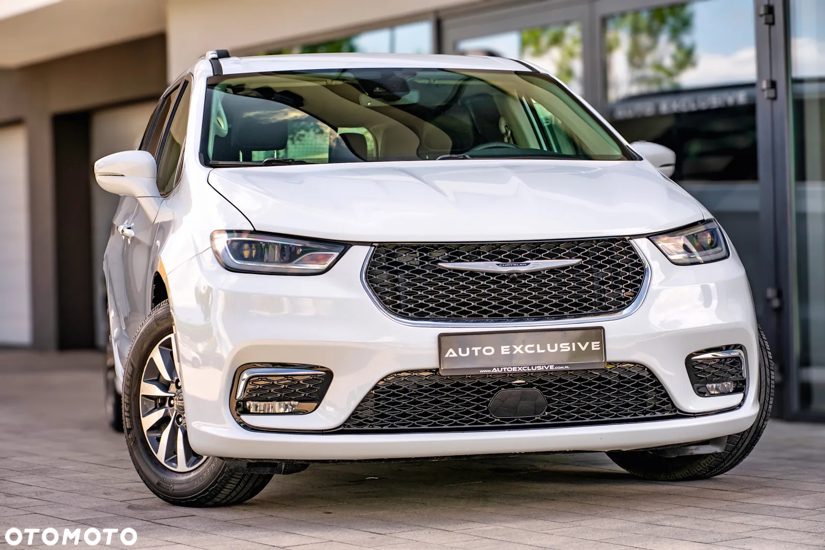 Chrysler Pacifica - 5
