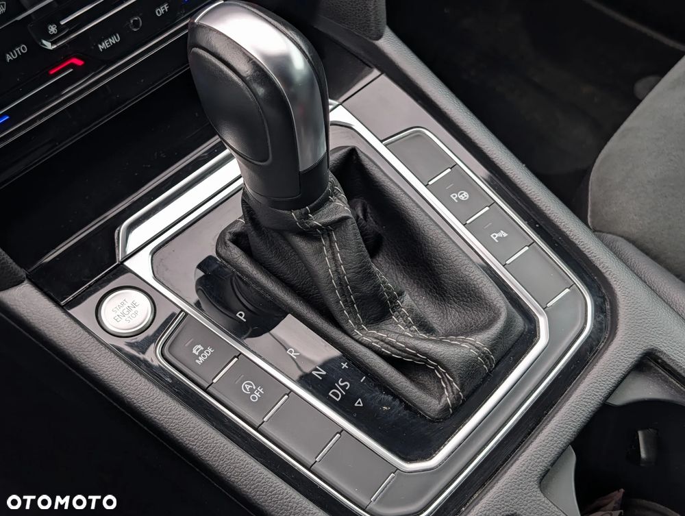 Volkswagen Arteon 2.0 TDI R-Line DSG - 29