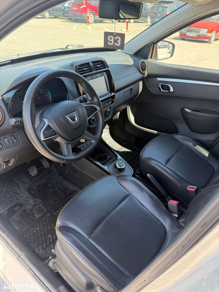 Dacia Spring Expression - 9