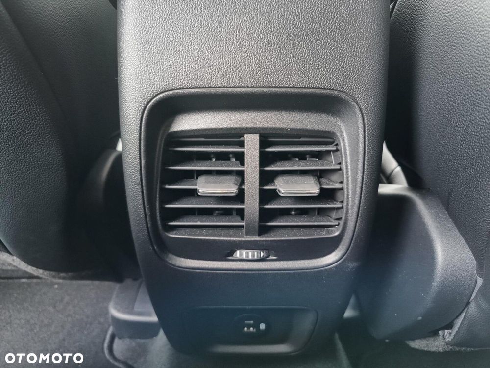 Ford Kuga 2.0 EcoBlue AWD Titanium X - 20