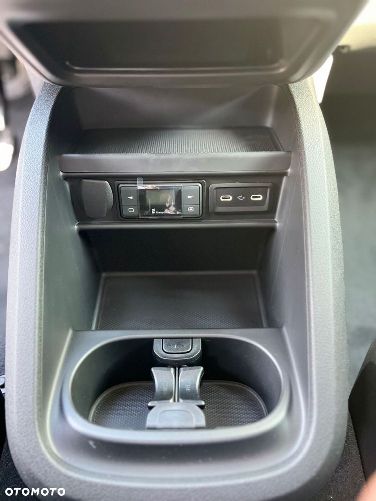 Mercedes-Benz Klasa V - 29