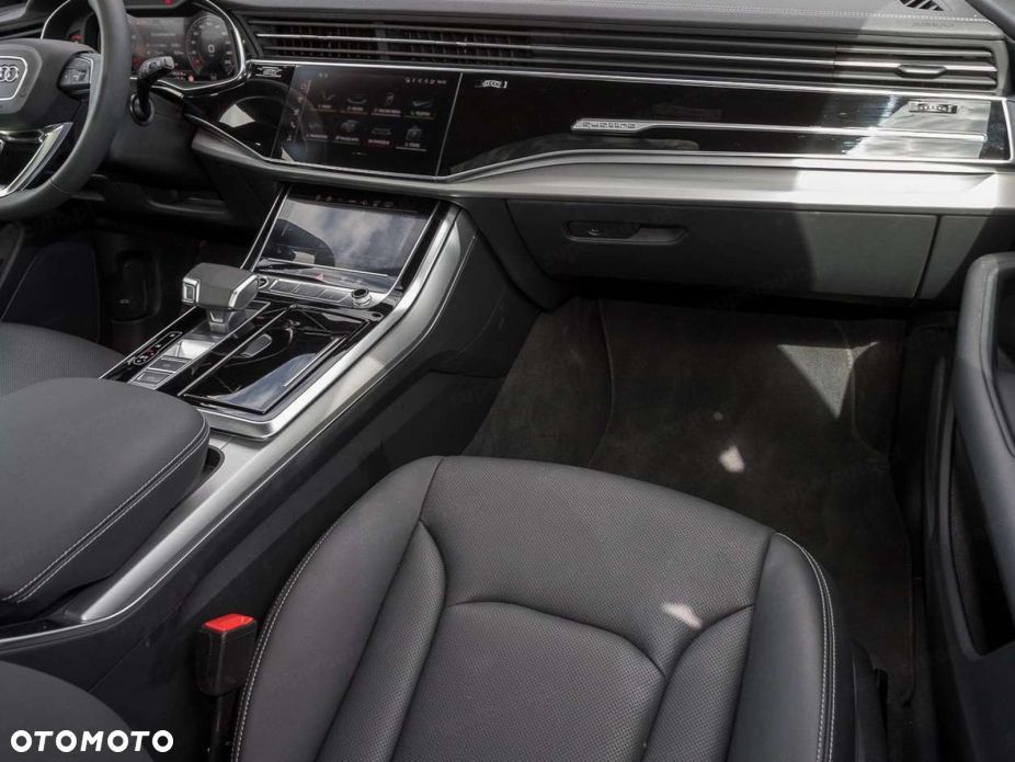Audi Q8 - 14