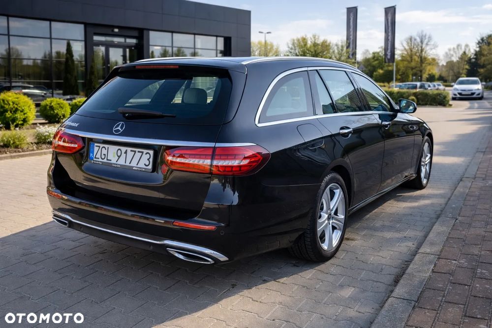 Mercedes-Benz Klasa E 220 d Business Edition - 26