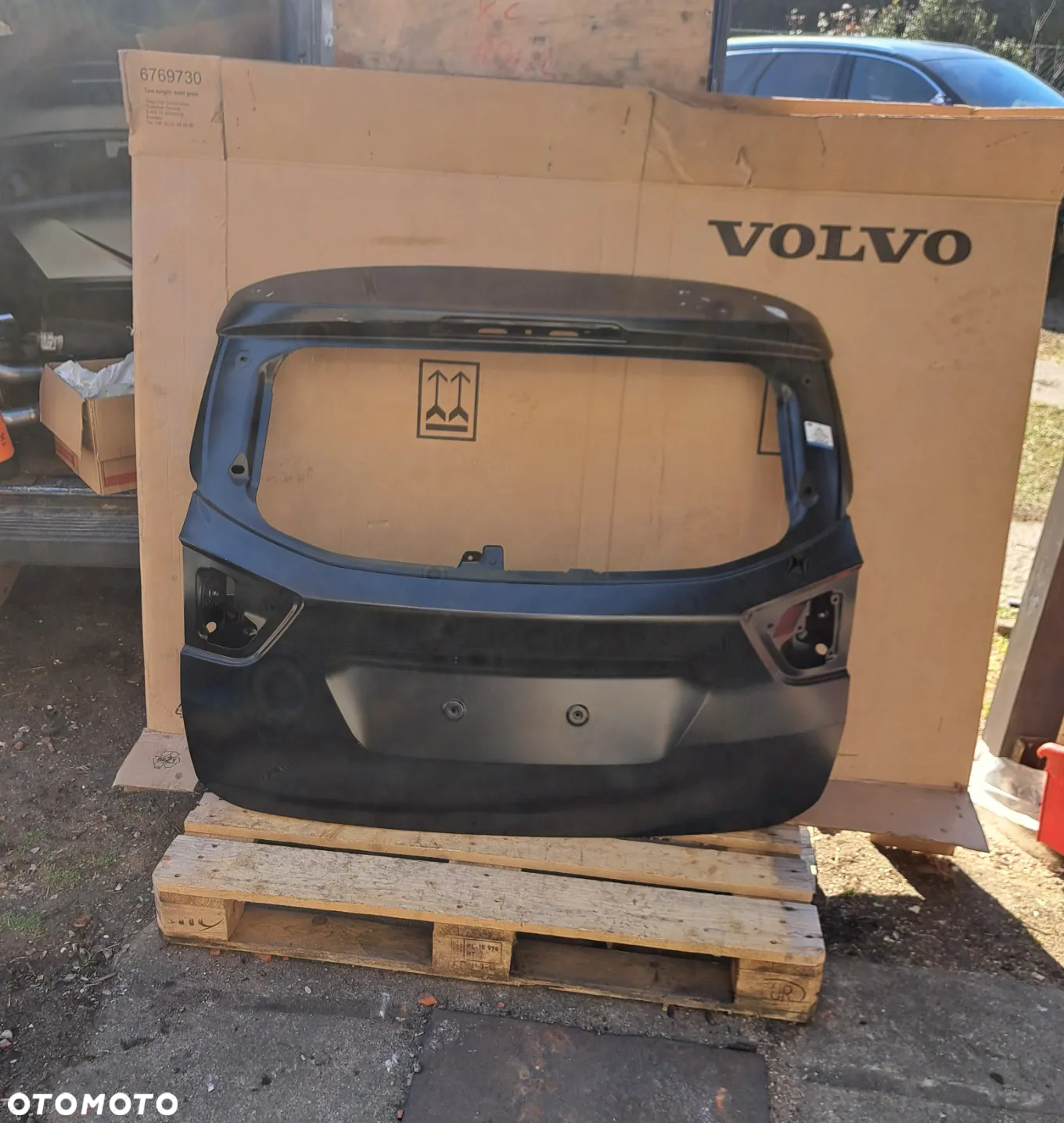 Klapa tylna tył Ford C-Max II MK-2 2010 2011 2012 2013 2014 2015 1889352 PAM51-R40410-AC AM51-17A417-BB - 2