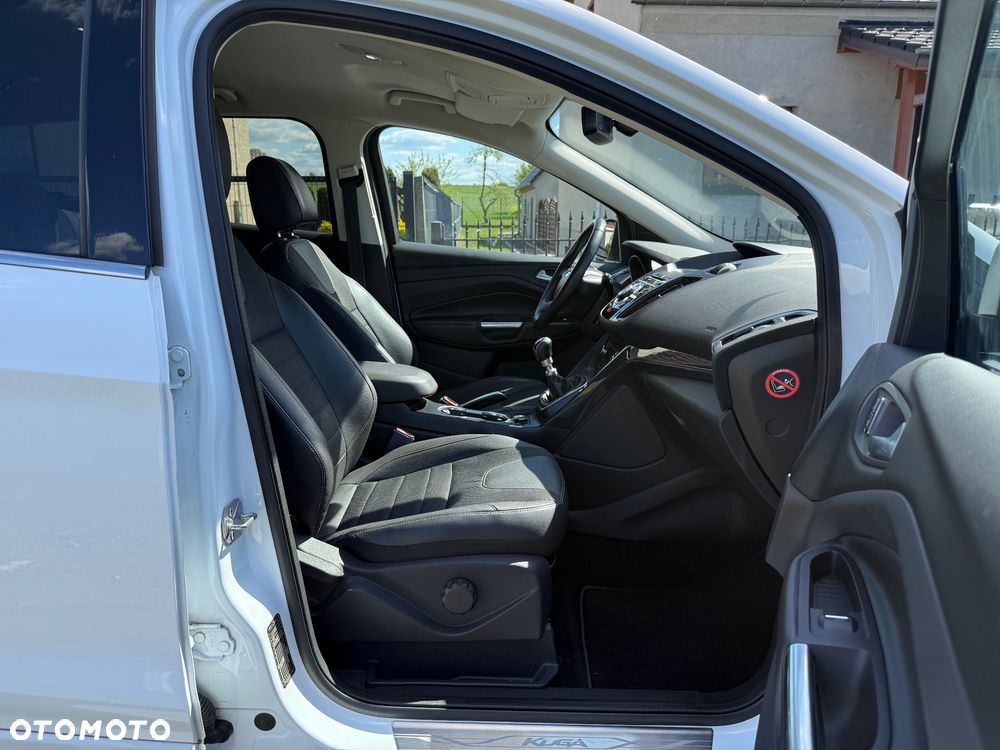 Ford Kuga 1.6 EcoBoost 2x4 Titanium - 19