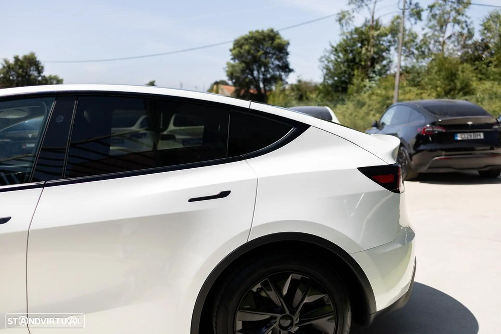 Tesla Model Y Standard - 11