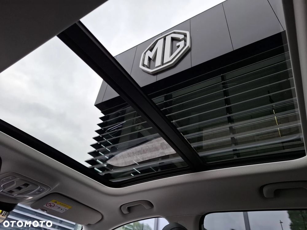 MG ZS Hybrid+ - 12
