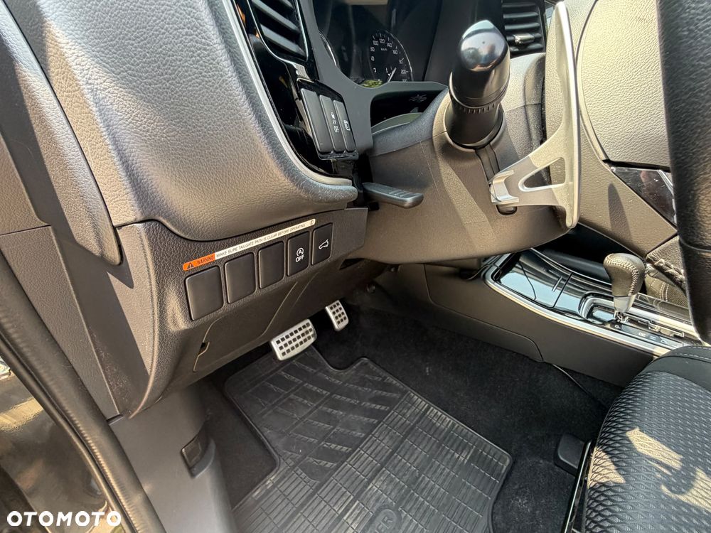 Mitsubishi Outlander 2.0 2WD CVT Diamant+ - 25