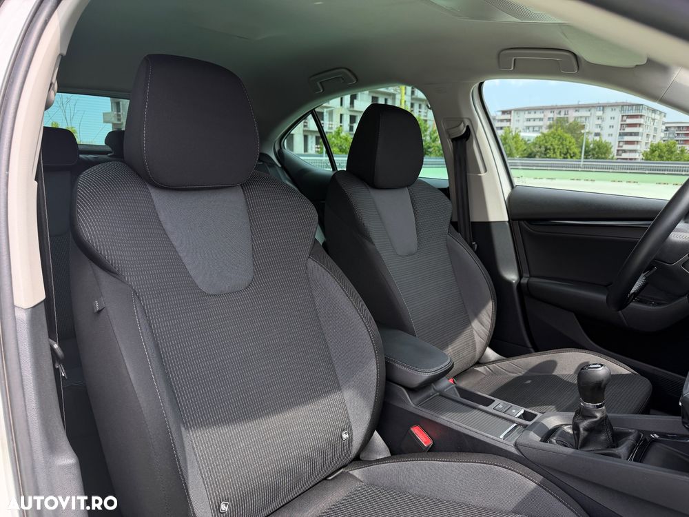SKODA Octavia 2021 — imagine 16