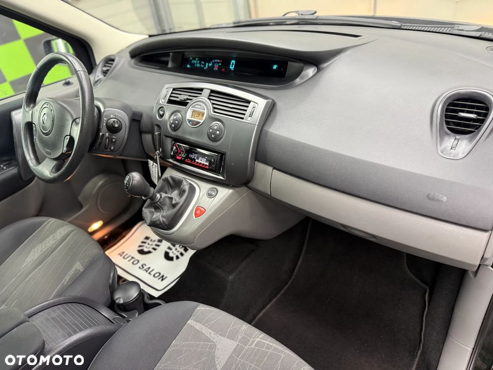 Renault Scenic 2.0 16V Luxe Expression - 32