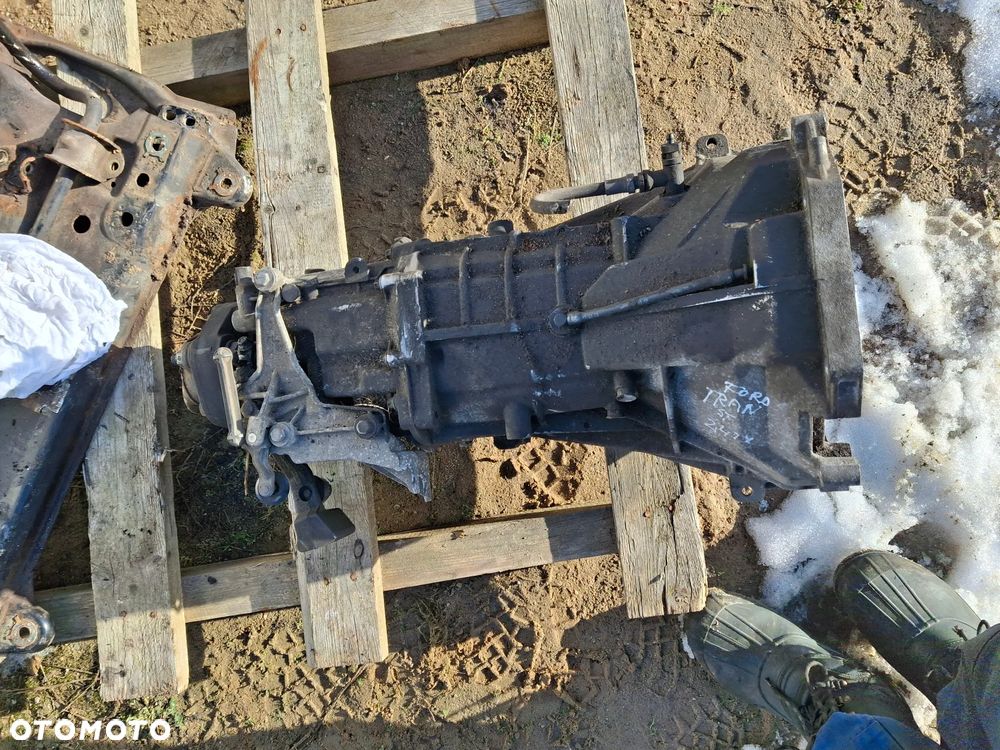 Skrzynia Ford Transit 2,4TDCI 8C1R7003BB Tył z Niemiec - 2