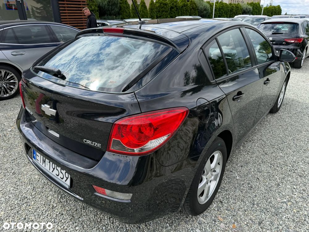 Chevrolet Cruze 1.8 LT - 12