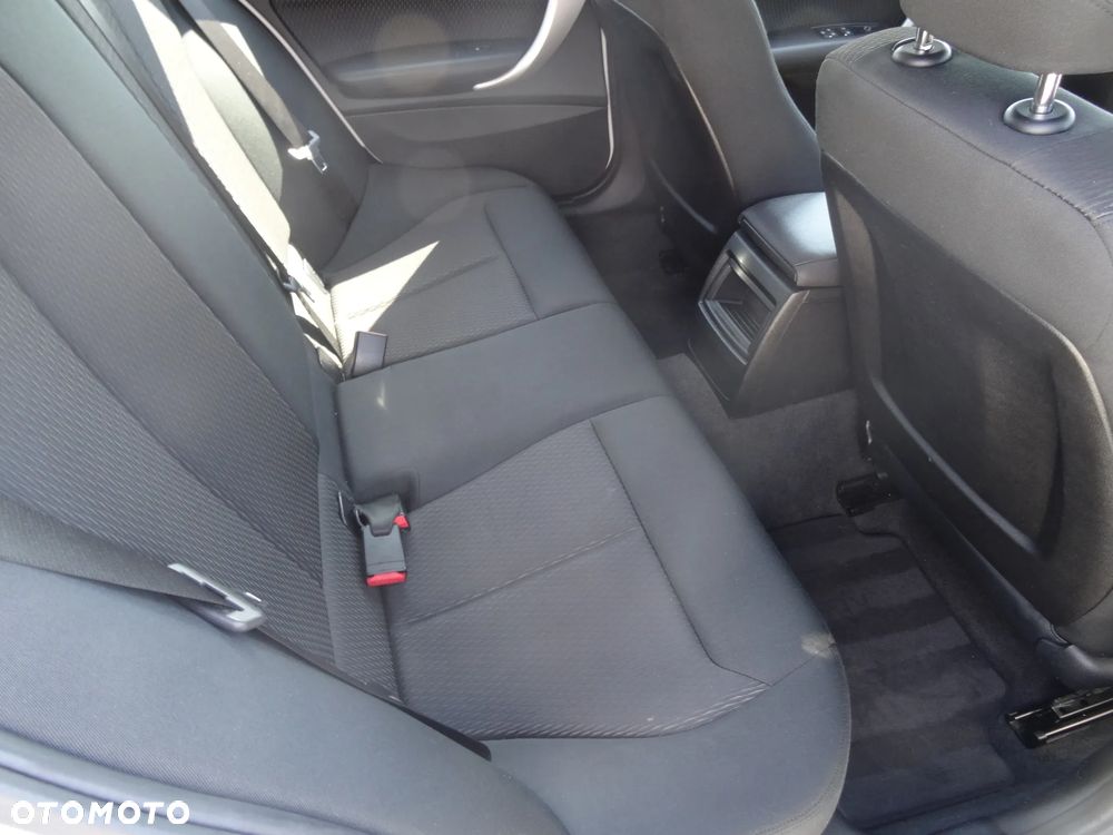 BMW Seria 1 118i Edition M Sport Shadow - 15