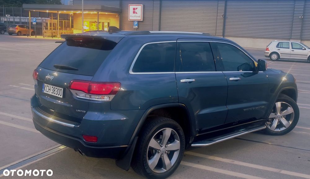 Jeep Grand Cherokee - 12