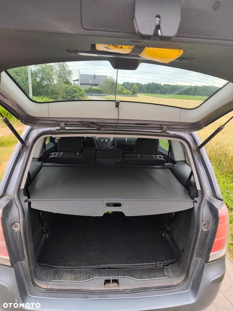 Opel Zafira 1.9 CDTI Essentia - 11