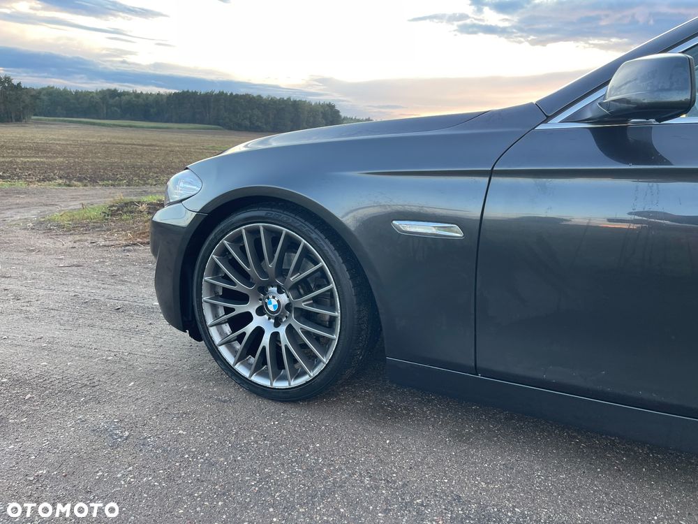 BMW Seria 5 520d Touring - 34