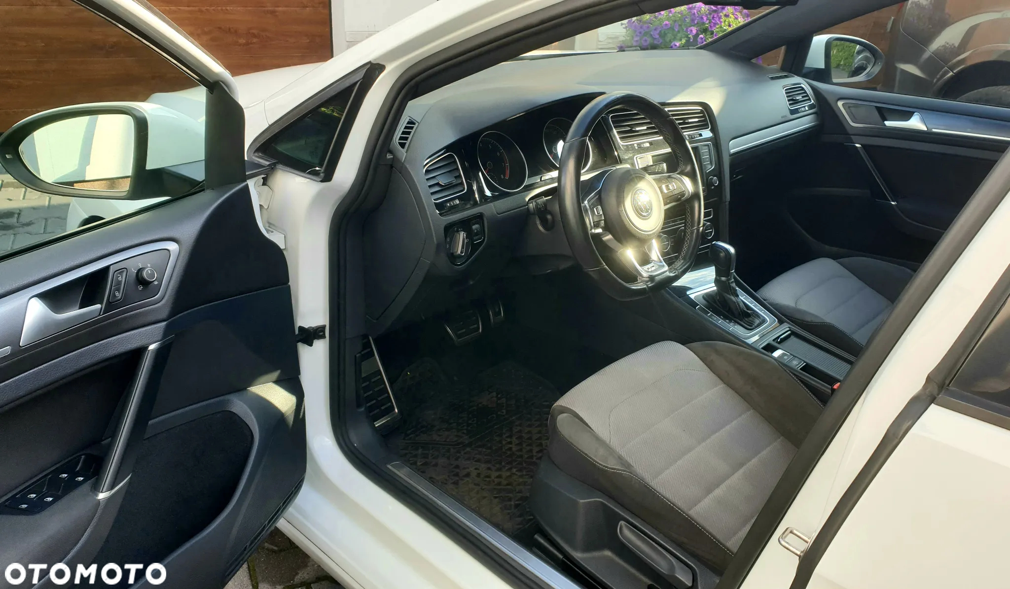Volkswagen Golf - 11