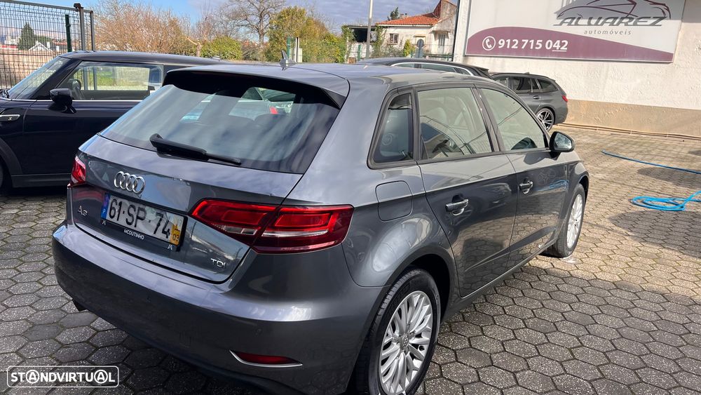 Audi A3 Sportback 1.6 TDI Attraction - 6