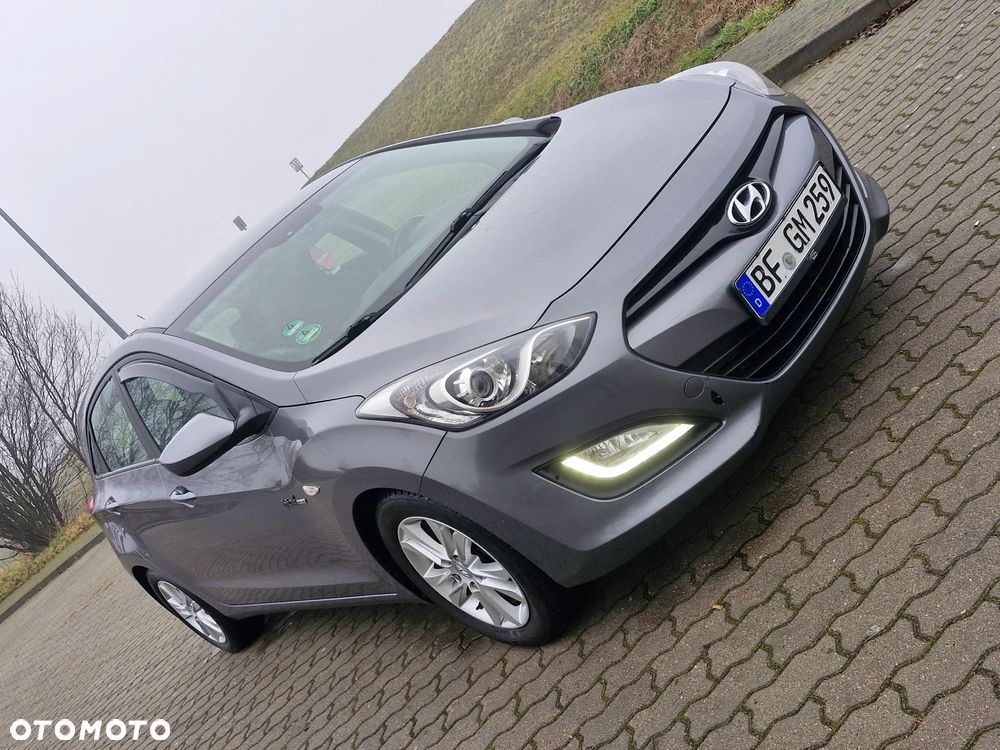 Hyundai i30 1.6 CRDi BlueDrive Premium - 14
