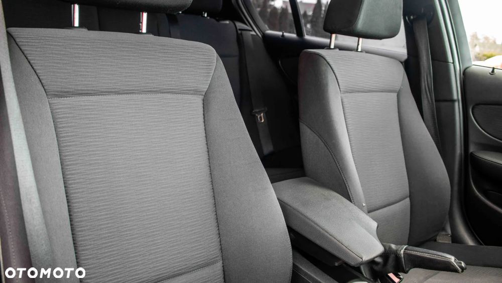 BMW Seria 1 116i - 27