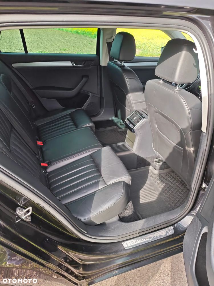Skoda Superb 2.0 TDI DSG Ambition - 18