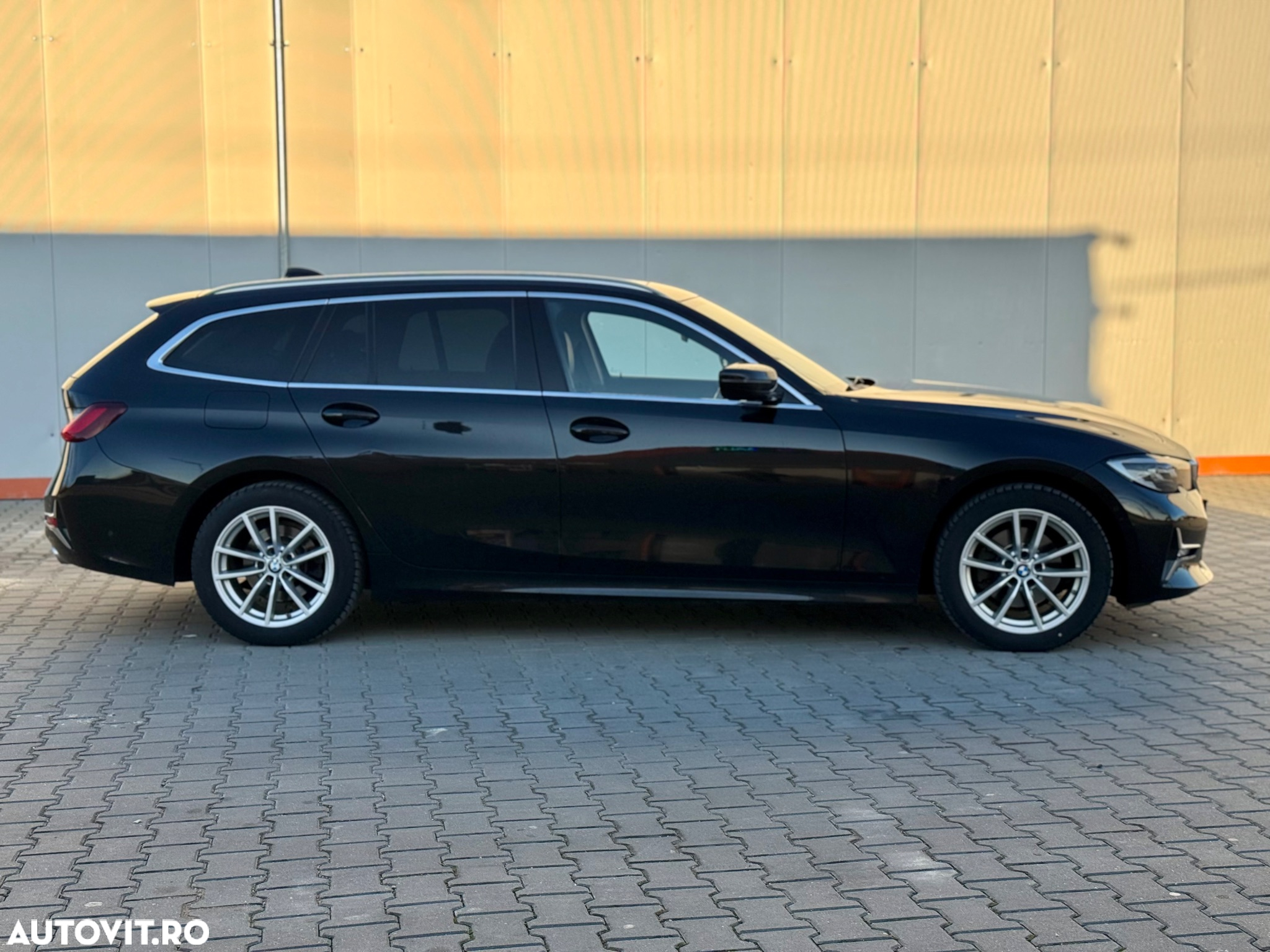 BMW Seria 3 320d xDrive AT MHEV - 4