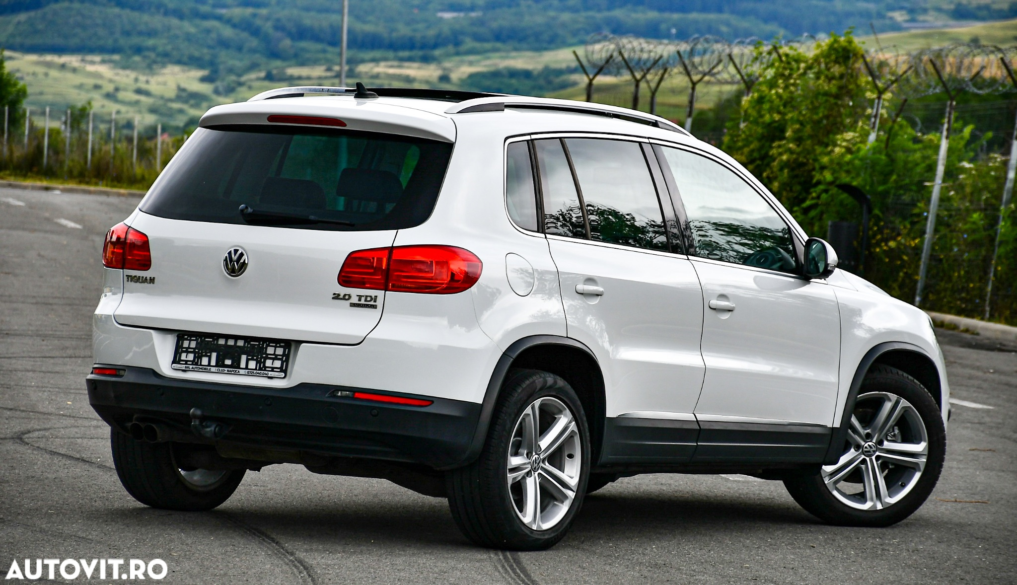 Volkswagen Tiguan - 14
