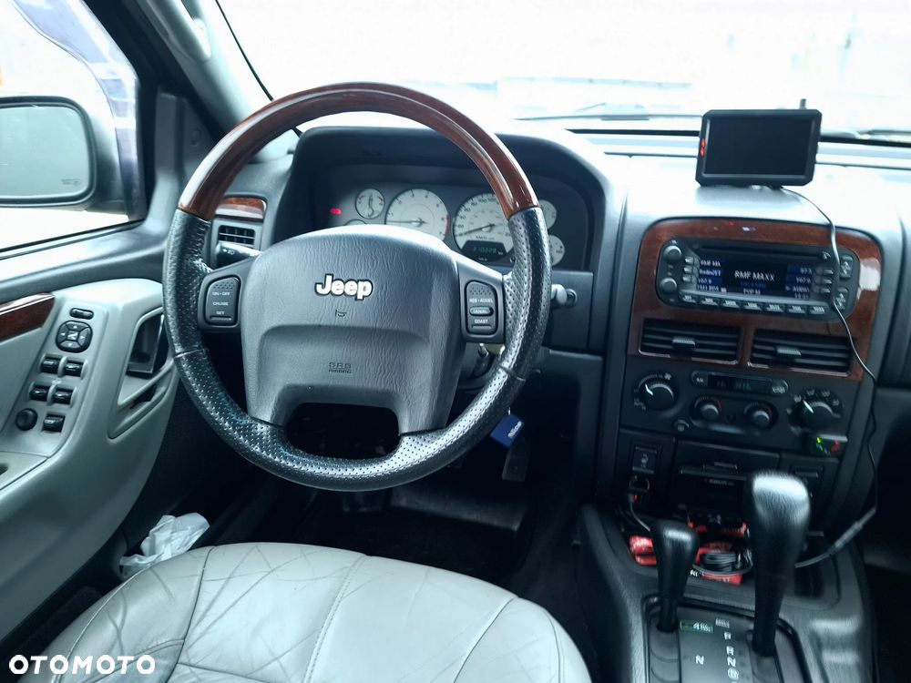Jeep Grand Cherokee - 17