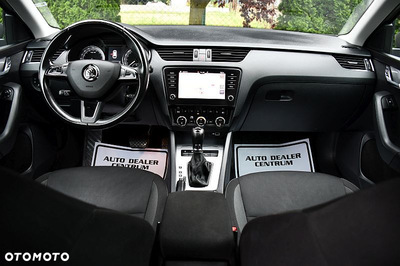 Skoda Octavia 1.6 TDI DSG Style - 8