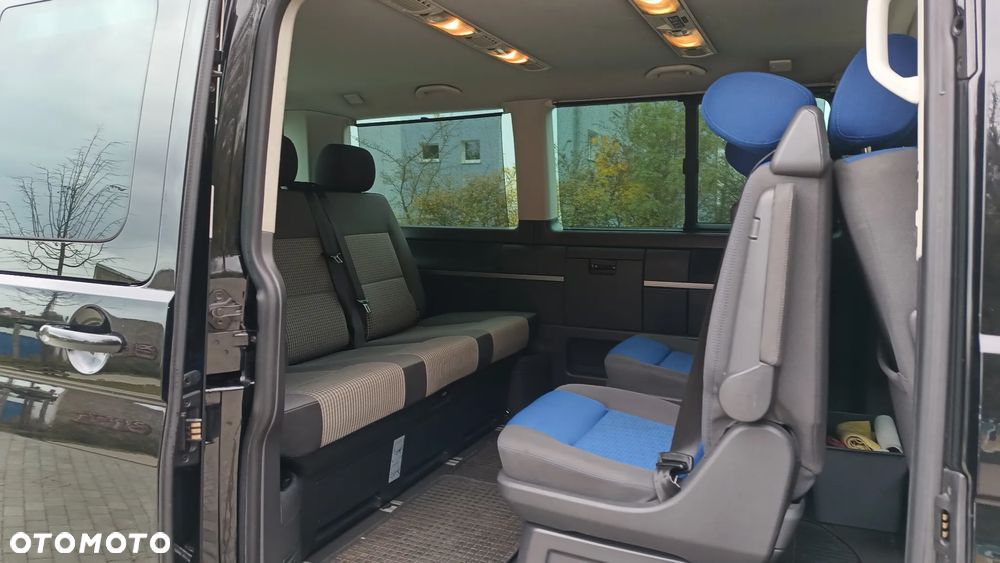 Volkswagen Multivan - 13