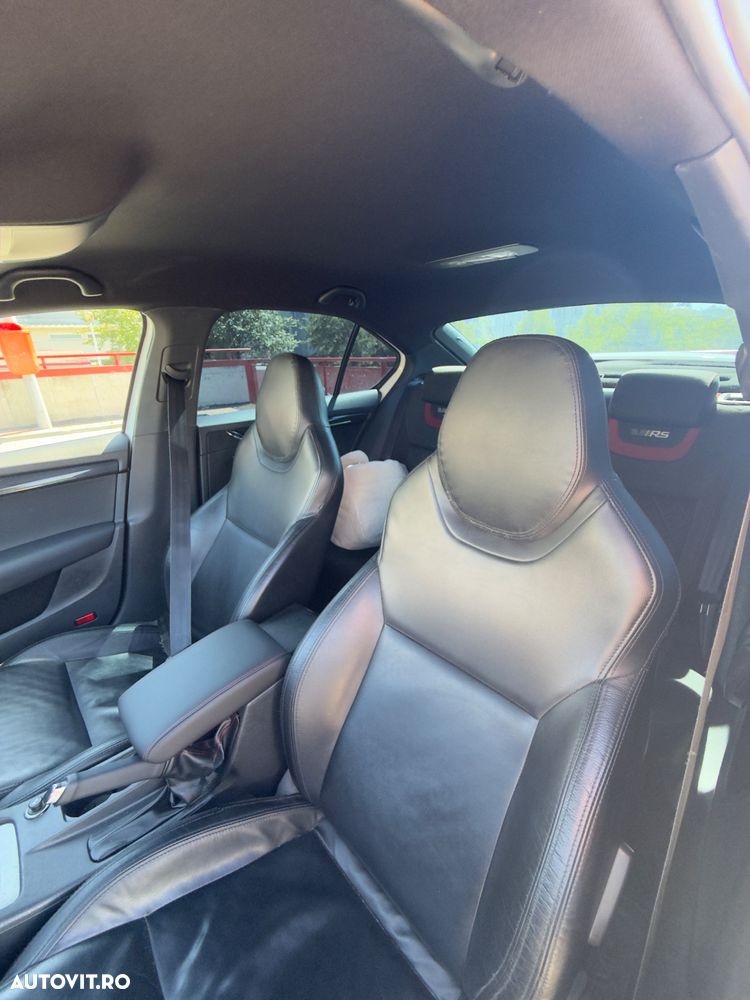 Skoda Octavia 2.0 245 TSI RS - 6