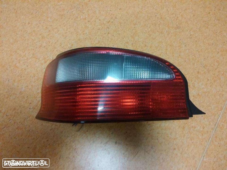 Farolim farol tras esquerdo citroen saxo - 1