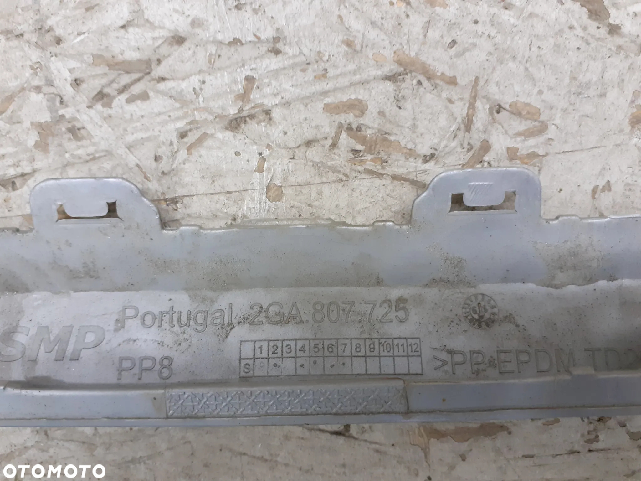 LISTWA NAKŁADKA ZDERZAKA PRZÓD PRZEDNIA VW T-ROC 2GA807725 - 7