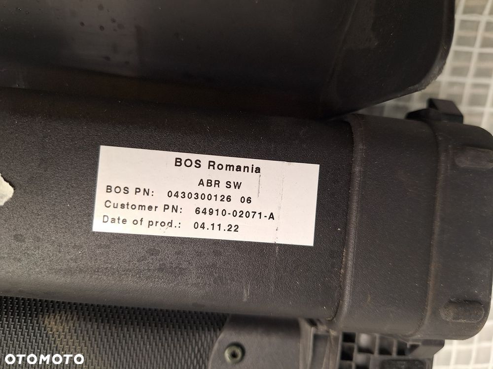roleta bagaznika toyota corolla kombi e21 XII 2018- 0430300126 orginal demontaz - 5