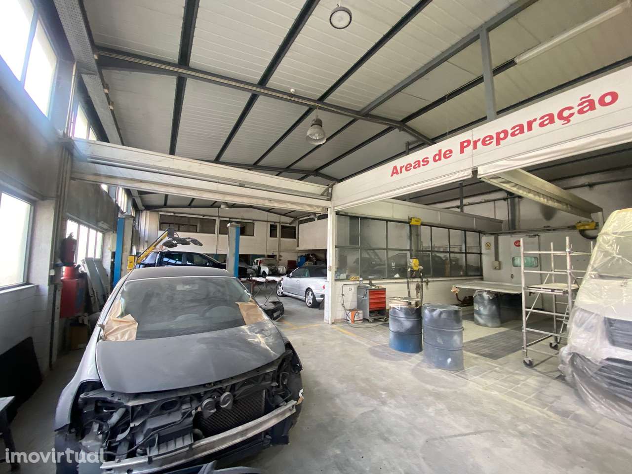 Oficina com Estufas de Pintura e Chapeiro - Grande imagem: 4/7